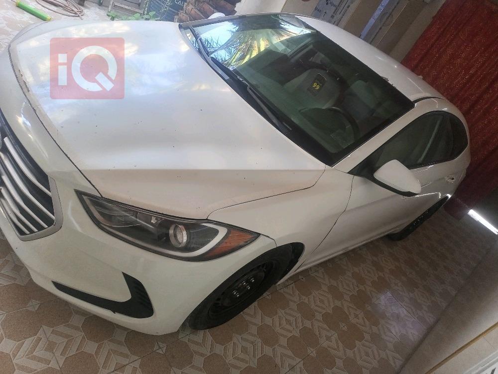 هیوندای ئەلەنترا